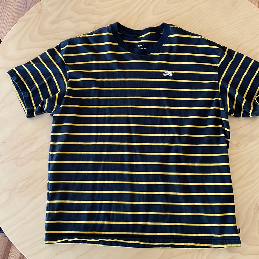 Nike SB Boxy Oversized Drop Shoulder Shirt